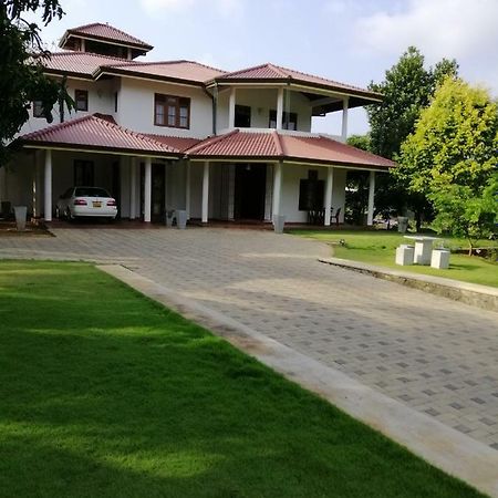 Golden Residence Anuradhapura Luaran gambar