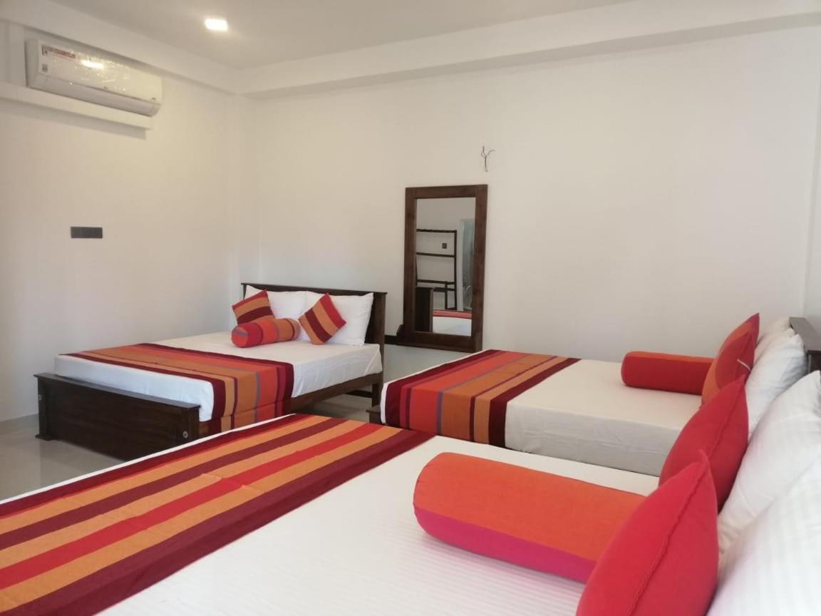 Golden Residence Anuradhapura Luaran gambar