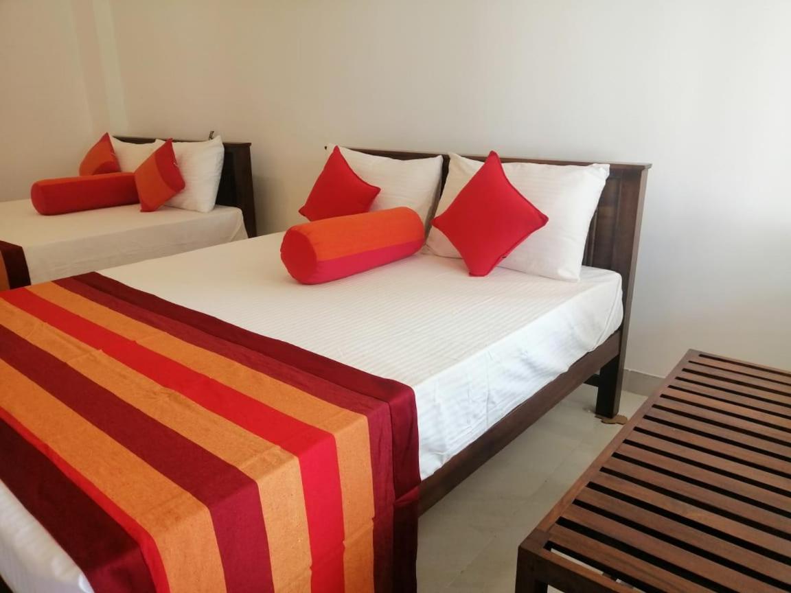 Golden Residence Anuradhapura Luaran gambar