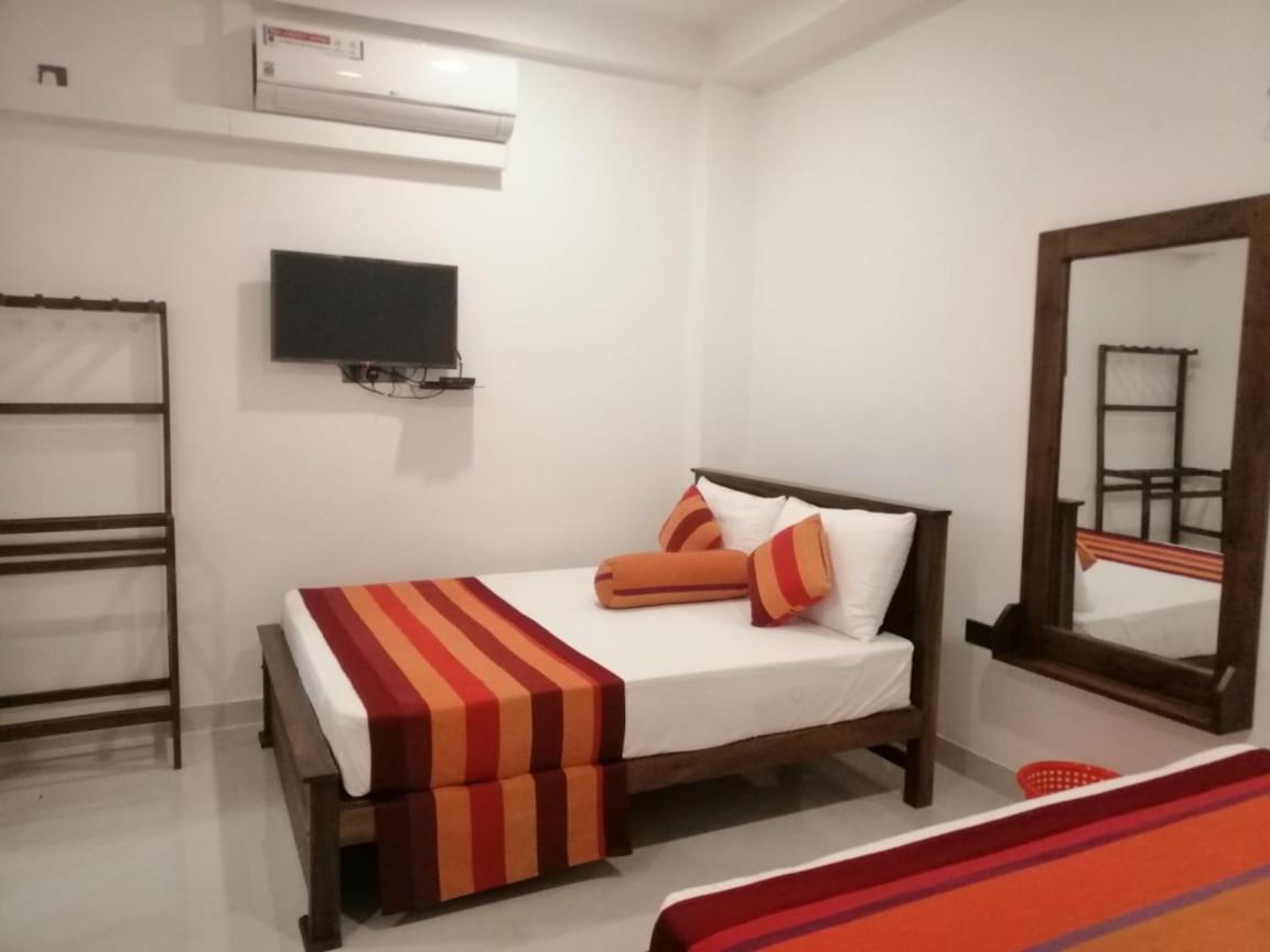 Golden Residence Anuradhapura Luaran gambar